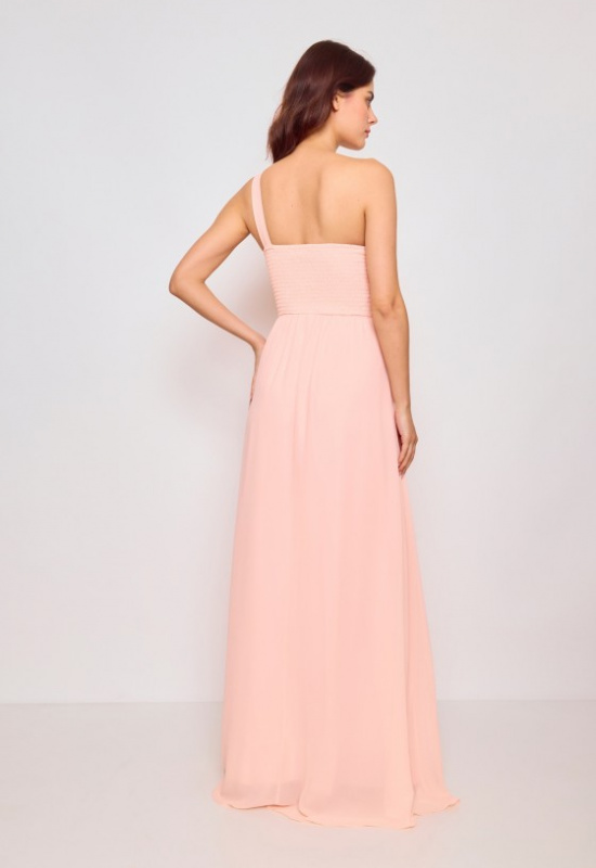 DLHÉ SPOLOČENSKÉ ŠATY BROSKYŇOVÉ NA JEDNO RAMENO