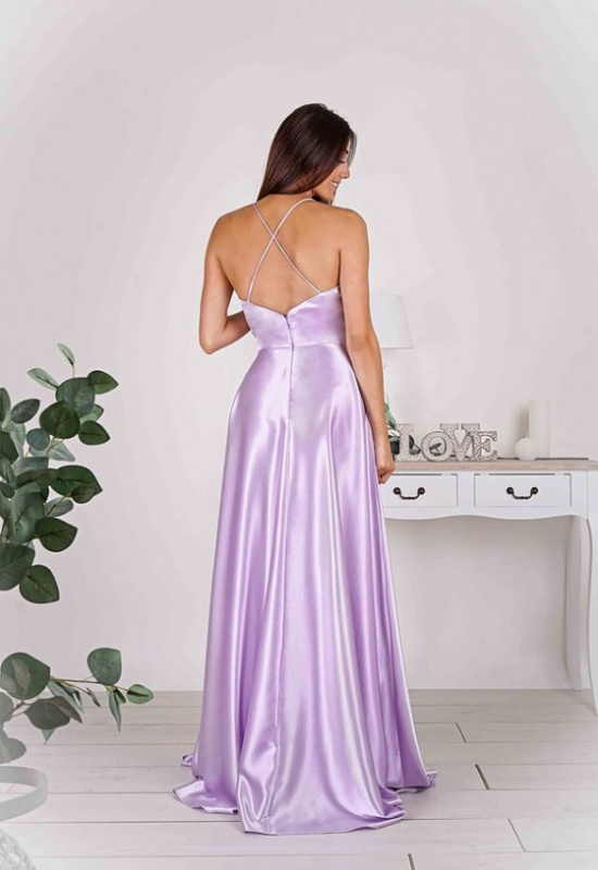 DLHÉ SATÉNOVÉ SPOLOČENSKÉ ŠATY SVETLOFIALOVÉ DORIANE