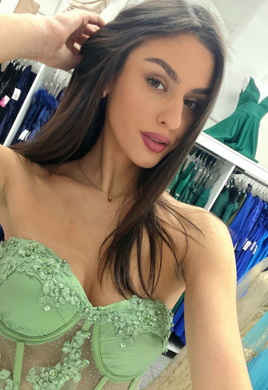 SVETLOZELENÉ TYLOVÉ SPOLOČENSKÉ ŠATY KATALAJA  