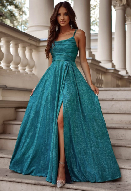 TRBLIETAVÉ SPOLOČENSKÉ ŠATY S ROZPARKOM VALERIA lux