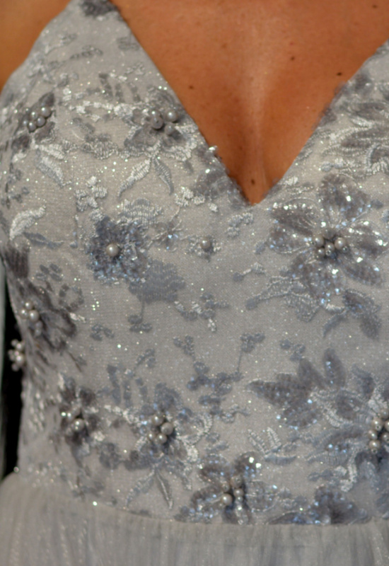 SIVÉ DLHÉ TYLOVÉ SPOLOČENSKÉ ŠATY MYRIAM